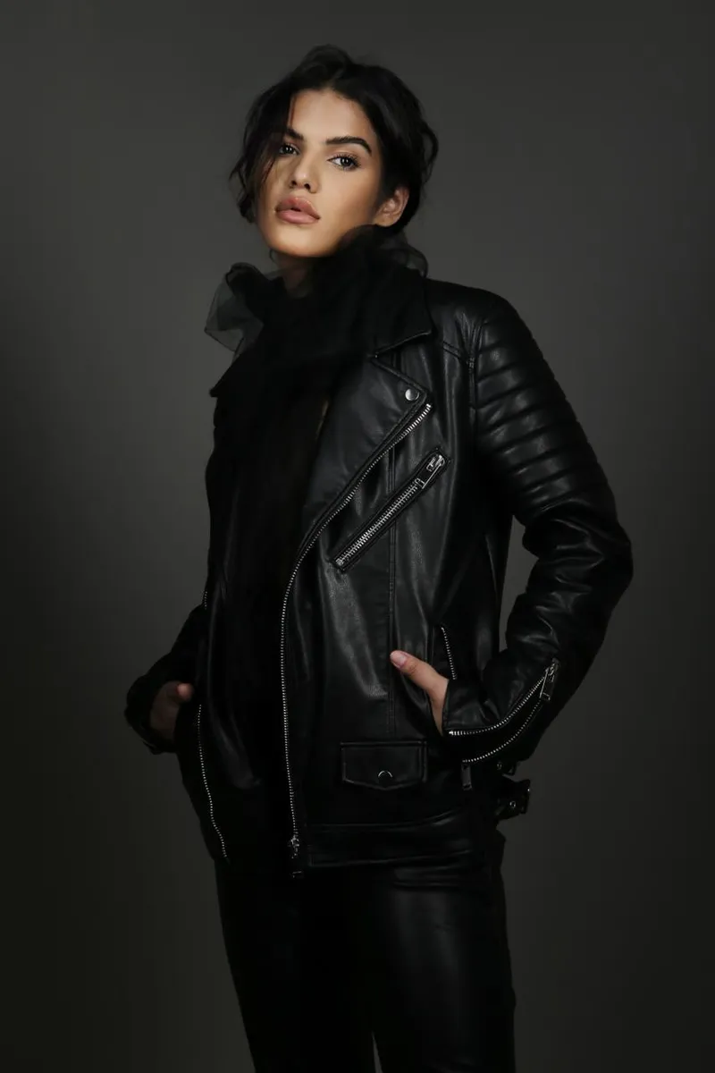 magnetic escort girl Maria magnetic in London Price £300 per hour outcall