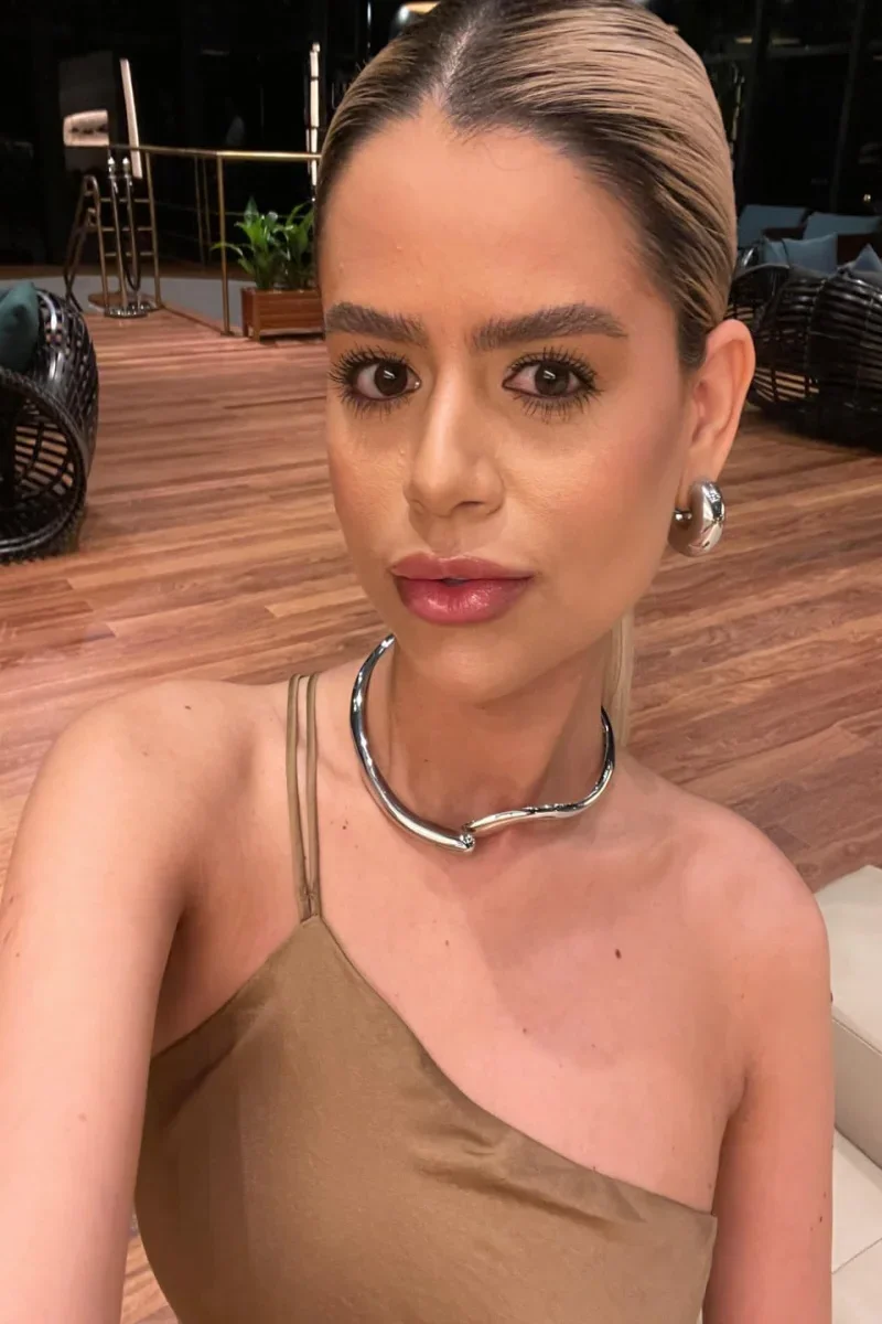 Burberry price £400 per hour