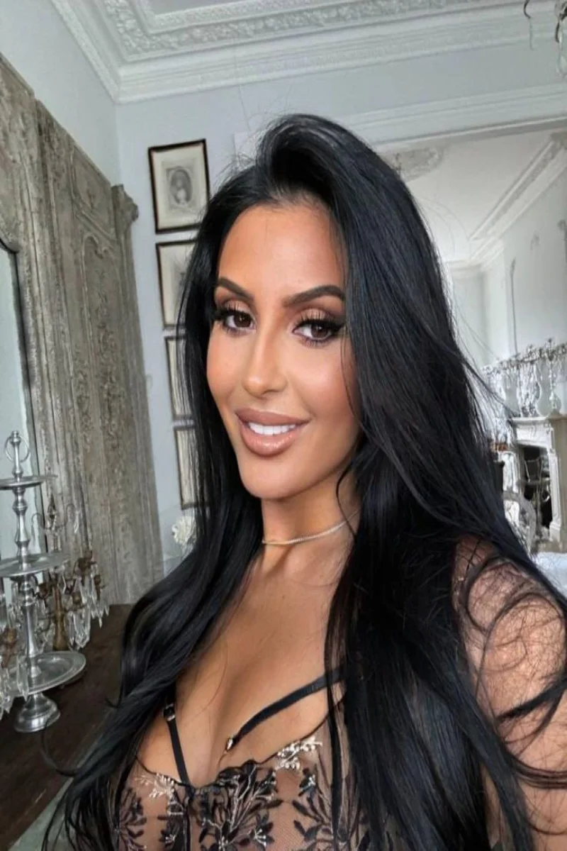 Sevda price £450 per hour