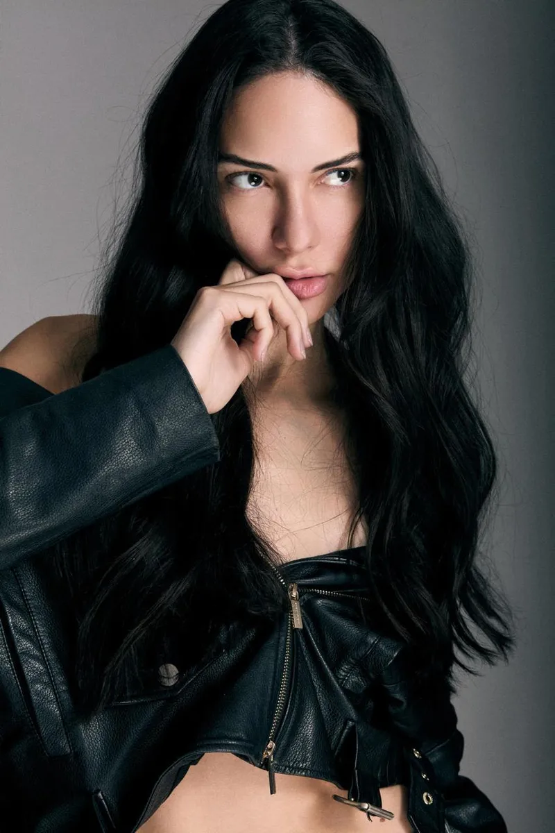 affectionate lady Violeta affectionate in London Price £850 per hour 