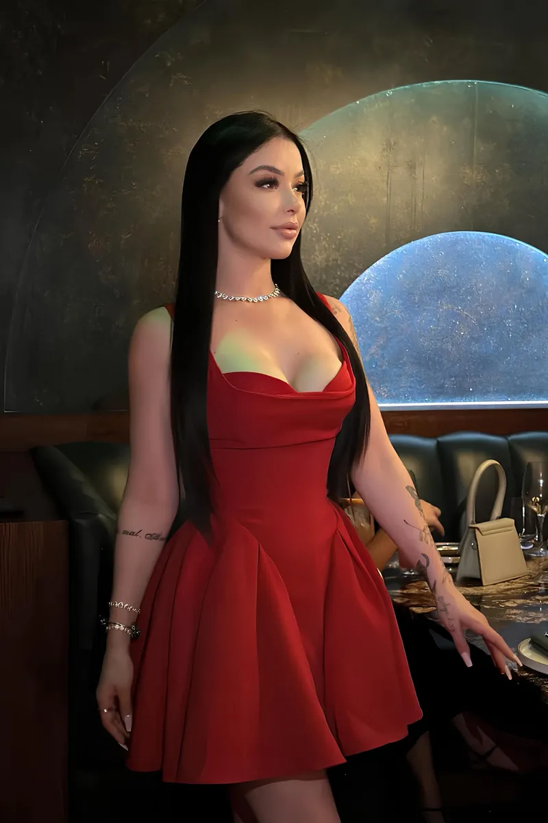 sweet lady Milla sweet in London Price £350 per hour - write to her